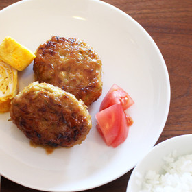 ごはんにあうキャベツの照り焼きつくね