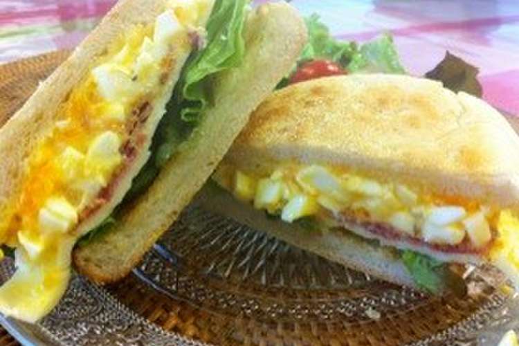 イングリッシュマフィンのホットサンド レシピ 作り方 By Yukacomugi クックパッド 簡単おいしいみんなのレシピが376万品