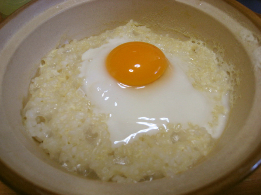 鶏がらスープ＋豆乳炊き込みごはん　卵のせの画像