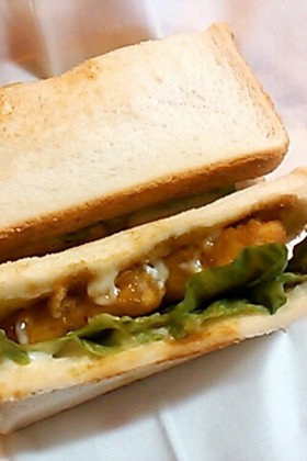市販のチキンナゲットで☆テリヤキ風サンド