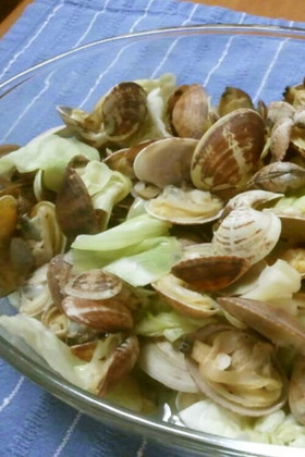 ☆話題入り☆あさりとキャベツのワイン蒸し
