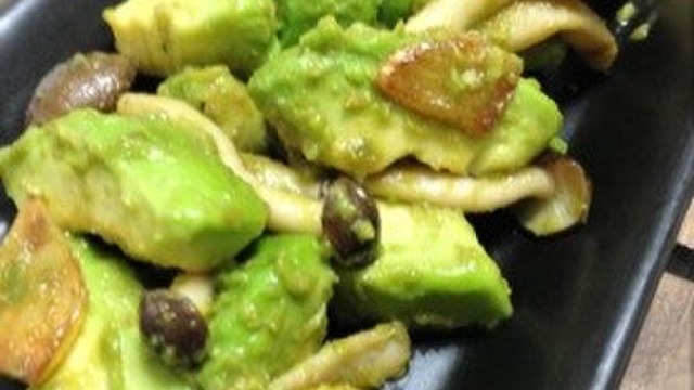 アボカドのガーリック炒め ダイエット効果 レシピ 作り方 By Yoshirenji クックパッド