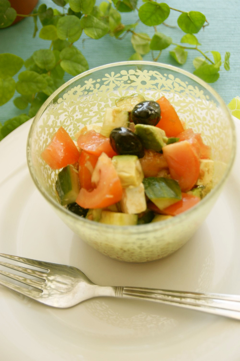 ギリシャ風サーモンサラダのレシピ