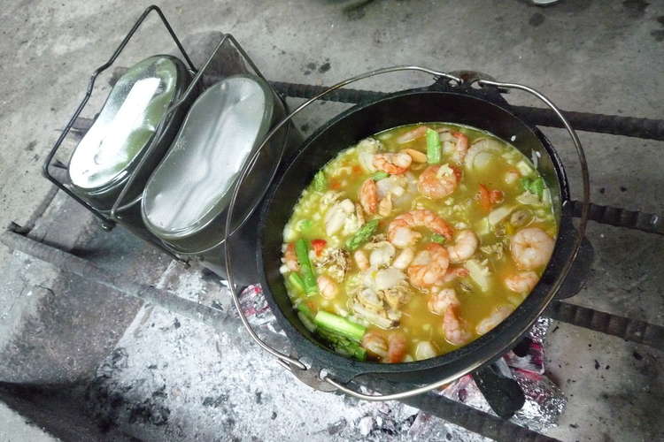 キャンプ はんごうでご飯を炊く レシピ 作り方 By Sakuradish クックパッド