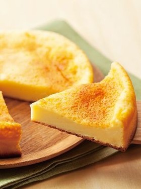 混ぜて焼くだけ!超簡単ヨーグルトケーキ