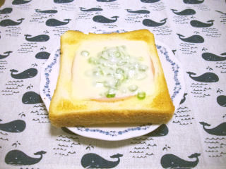 朝食に♪　とろ～りチーズとハムとパン☆の画像