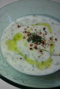 トルコ料理＊ヨーグルトの冷たいスープ。
