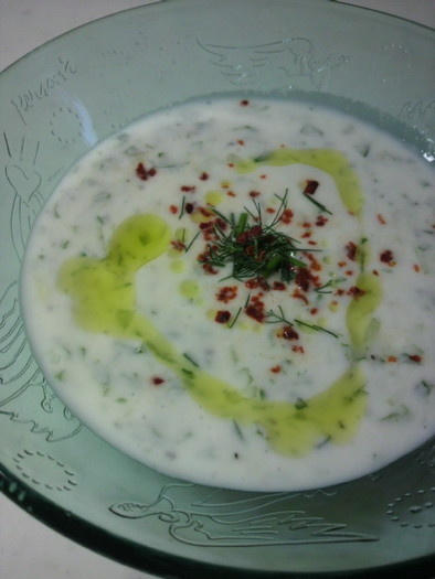 トルコ料理＊ヨーグルトの冷たいスープ。の写真