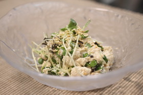 簡単まぜるだけ!豆腐と貝割れ大根のサラダ
