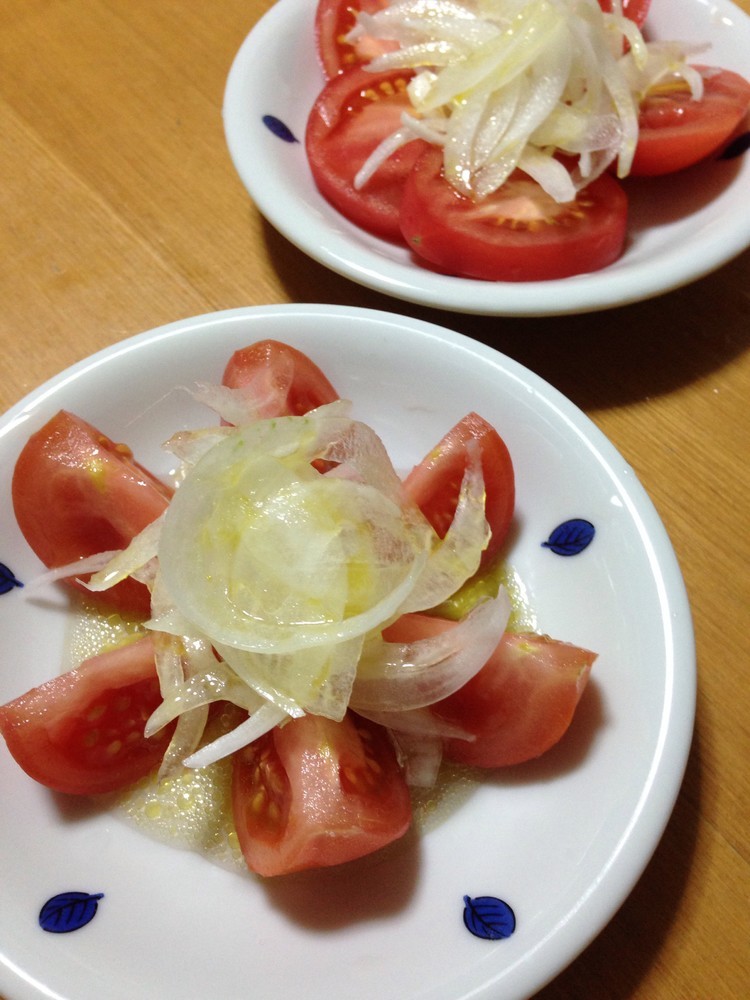 トマトと玉ねぎでサラサラさらだ☆の画像