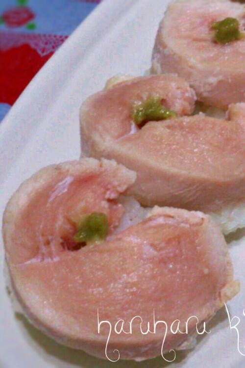 塩麹鶏ハムの握り寿司の画像