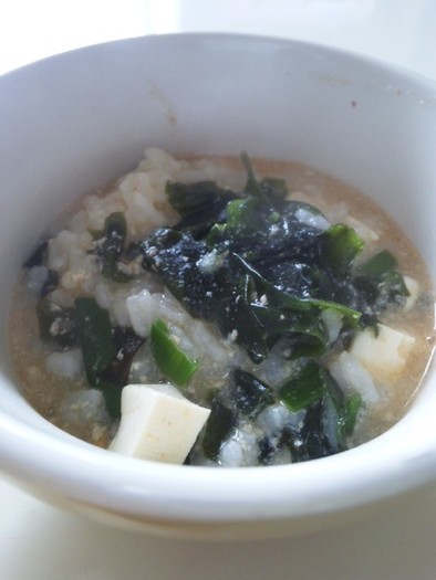 お味噌汁で豆乳キムチ風雑炊の写真