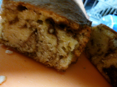 トースターでマーブルパウンドケーキの写真