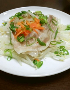 簡単!もやしと豚バラの温野菜サラダ