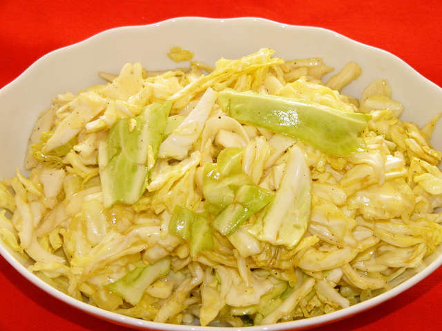 サラダ油 は 何 から でき て いる