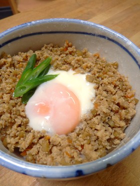 牛蒡と人参の入り!鶏そぼろ