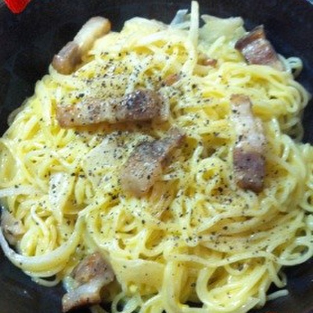 塩焼きそばでカルボナーラ レシピ 作り方 By 小悪魔ショコラ クックパッド