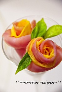 簡単お弁当に花おかず♡ハムと卵の薔薇♬