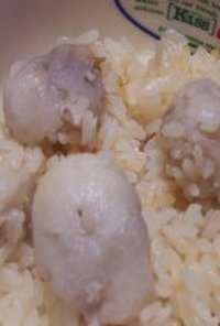 おいしいで☆★★☆冷凍小芋の炊きこみご飯