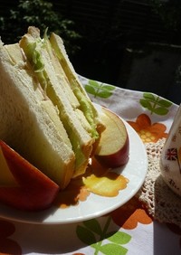 りんごとクリームチーズのサンドイッチ☆