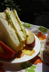 りんごとクリームチーズのサンドイッチ☆