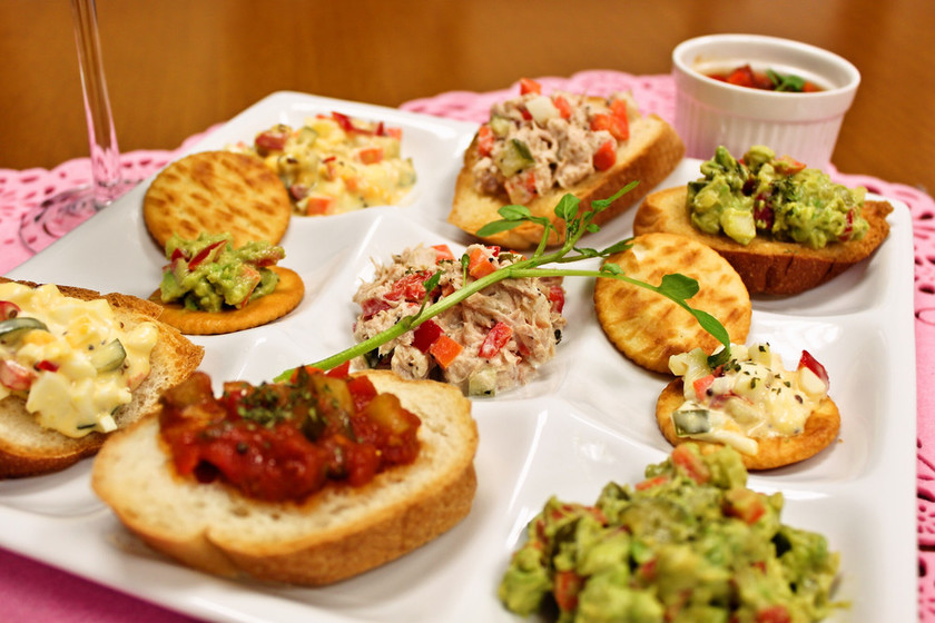 スパイシーなディルのクイックピクルスのレシピ