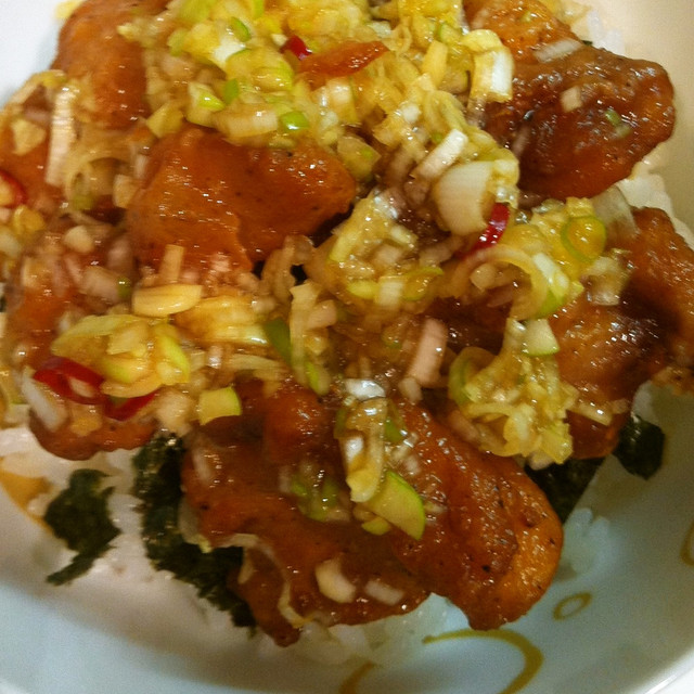 冷凍唐揚げで簡単 ネギまみれ鶏唐揚げ丼 レシピ 作り方 By トニーの嫁 クックパッド 簡単おいしいみんなのレシピが352万品
