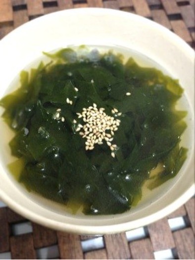ダイエット☆レンジで簡単わかめ生姜スープの写真
