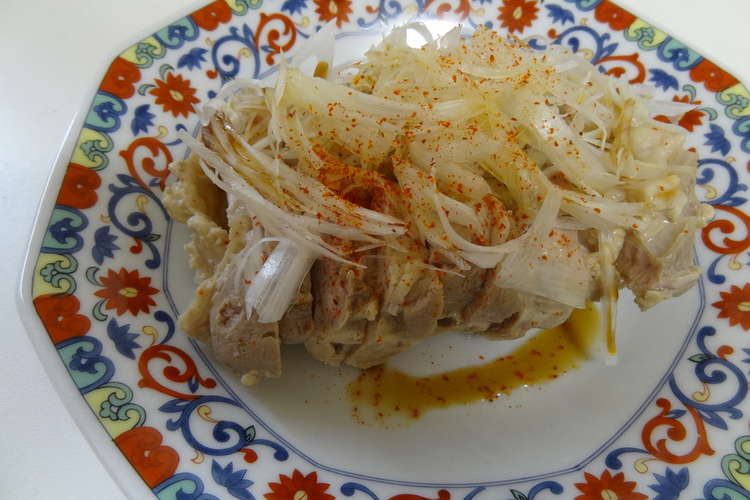 しっとりゆで鶏の白髪ねぎのせ レシピ 作り方 By Sachieママ クックパッド 簡単おいしいみんなのレシピが359万品