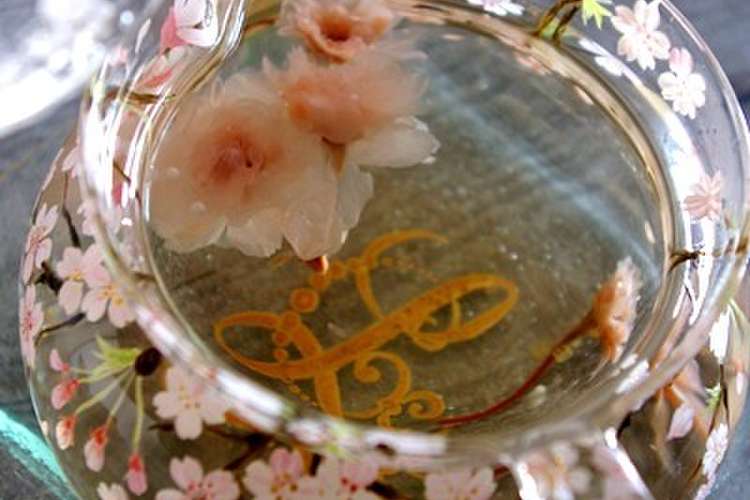 桜茶の美しい淹れかた レシピ 作り方 By L U X E クックパッド 簡単おいしいみんなのレシピが358万品