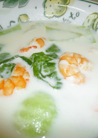 チンゲン菜と海老のスープ