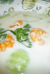 チンゲン菜と海老のスープ