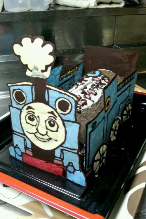 トーマス♡立体ケーキの画像