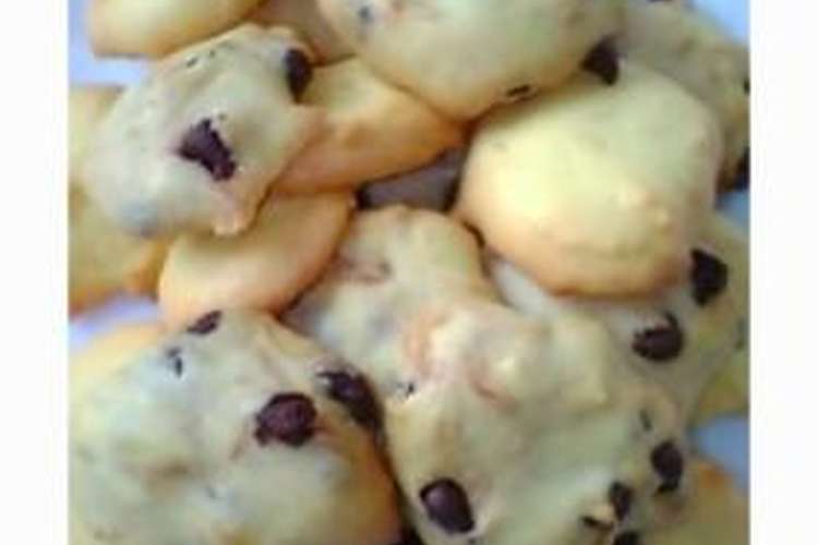 表面カリッ な一口チョコチップクッキー レシピ 作り方 By Mitｓuki K クックパッド