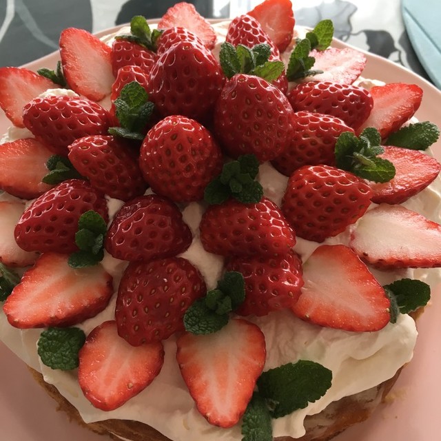 ラム酒香る いちごのショートケーキ レシピ 作り方 By おぐにゃんこ クックパッド