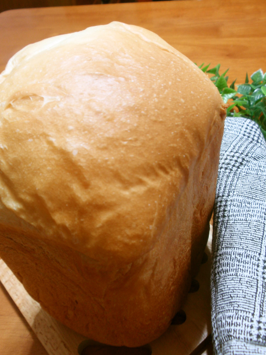 リッチな味わい！生クリーム食パンの画像