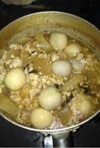 簡単！里芋と鳥ひき肉と大根のトロトロ煮♫