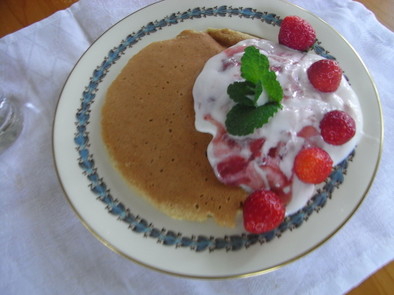 イチゴヨーグルトソースケーキの写真