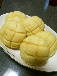 ミルメークでメロン風味♪のメロンパン