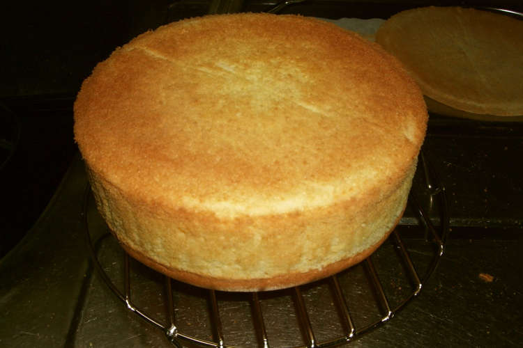 天ぷら粉でスポンジケーキ レシピ 作り方 By けあつ クックパッド 簡単おいしいみんなのレシピが355万品