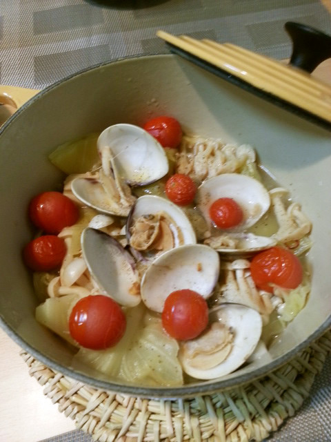 キャベツと蛤のペペロンチーノ鍋の画像