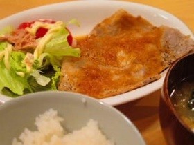 ステーキソースで簡単なのに旨!豚の生姜焼