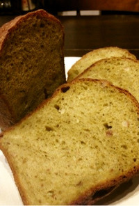 HB 粉末緑茶と大豆プロテインのパン
