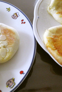 チーズとクリームの平焼きパン２種