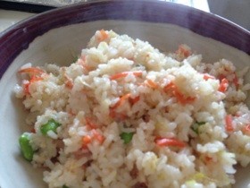 簡単ランチ:冷凍枝豆とたらこの焼き飯