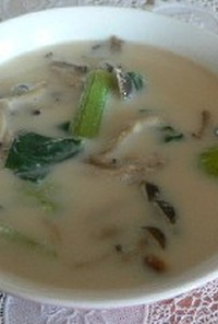きのことチンゲンサイのスキム味噌スープ