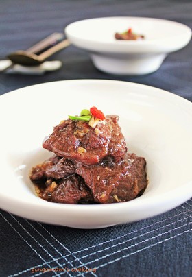 牛ほほ肉の赤ワイン煮~韓国風