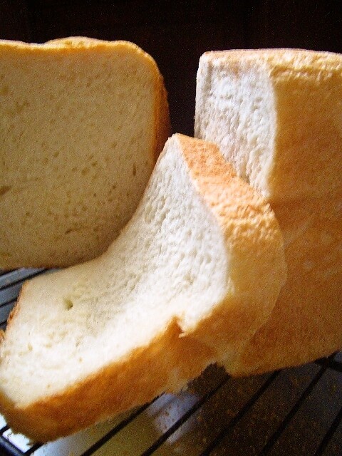 ふっくら釜伸び～国産強力粉で作る食パン♡の画像