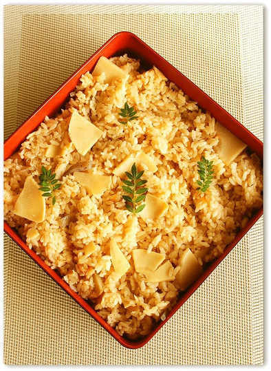 麺つゆで簡単！タケノコご飯の写真