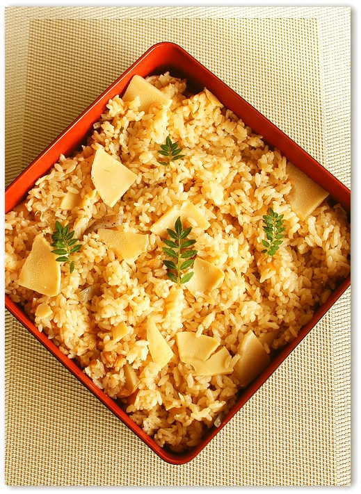 麺つゆで簡単！タケノコご飯の画像